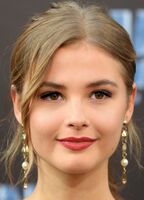 Stefanie Scott