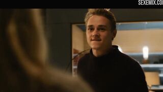 Ben Hardy seduce Sidney Sweeney - The Voyeurs