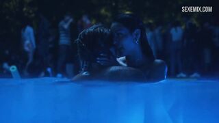 Scène de piscine érotique. Scène de sexe du film - Euphoria