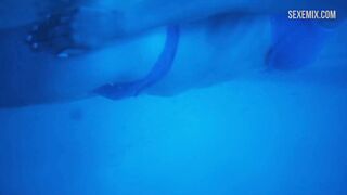 Scène de piscine érotique. Scène de sexe du film - Euphoria