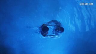 Scène de piscine érotique. Scène de sexe du film - Euphoria