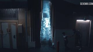 Alexa Demie の雨のシーンでのキス - Euphoria