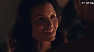 Cena erótica sexy Katrina Law em Spartacus