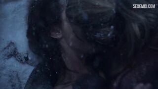 "Sibyl" escena de sexo en la nieve, escena - Spartacus