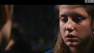 Adele Exarchopoulos соблазняет Lea Seydoux сцена - Синий - самый теплый цвет