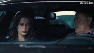 Genç ve Güzel filmindeki araba sahnesinde Marine Vacth seksi