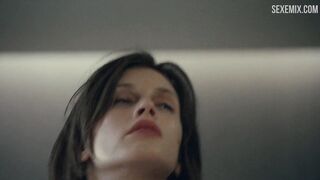 Scena di sesso con una cowgirl con Marine Vacth in Giovane e bella