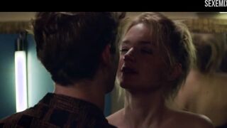 Escena de masturbación de Virginie Efira en el baño en Sibyl