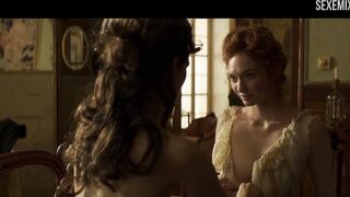 Colette'deki ateşli Eleanor Tomlinson çıplak göğüs sahnesi