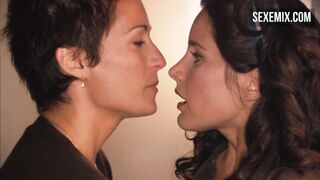 Rachel Shelley (Helena) et Alexandra Hedison (Dylan) Sexe dans les toilettes - The L Word