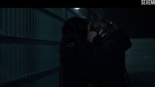 Escena de beso de Rachel Weisz en Disobedience