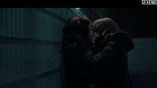 Escena de beso de Rachel Weisz en Disobedience