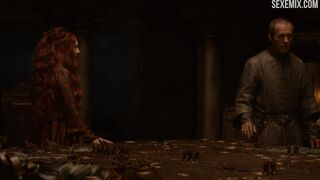 Carice van Houten sexo na mesa, cena em Game of Thrones