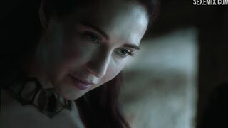 Carice van Houten Game of Thrones sahnesini baştan çıkarıyor