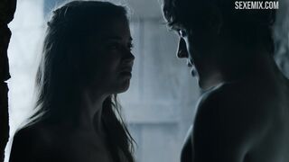 Charlotte Hope, Game of Thrones sahnesinde pencerenin arkasından sert bir şekilde sikişti