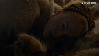 Sophie Turner köpek stilinde sikişti, Game of Thrones sahnesinde