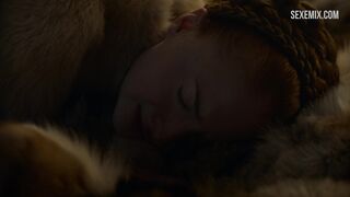 Sophie Turner köpek stilinde sikişti, Game of Thrones sahnesinde