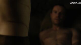 Maisie Williams erotic scene in Game of Thrones