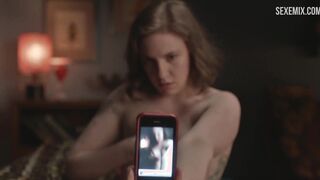 Lena Dunham'ın üstsüz selfie'si, Girls'deki sahne