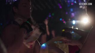 Lena Dunham undresses at party, scene in Girls