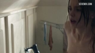 Trechos de Stacy Martin de cenas de sexo com diferentes parceiros, cena em Nymphomaniac: Vol. I