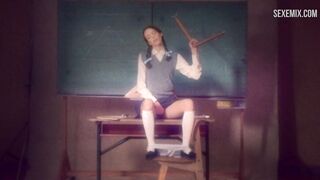 Frank fantasme avec Stacy Martin en uniforme scolaire, scène dans Nymphomaniac : Vol. Je