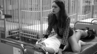 Stacy Martin faz sexo com cowgirl, em Nymphomaniac: Vol. Eu