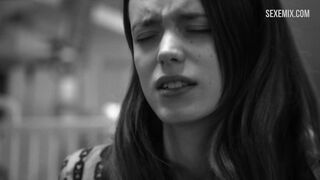 Stacy Martin, Nymphomaniac: Vol.'da kovboy kız seksi yapıyor. I