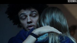 Sexe de cow-girl à Sydney Sweeney, scène dans Nocturne 2020