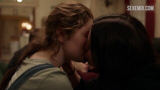 Scena del bacio di Emma Kenney in Shameless