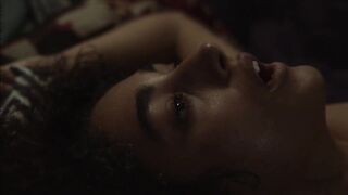 Momento sexy di Golshifteh Farahani, scena in Blind Spot