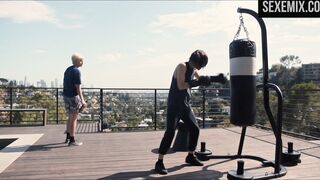 Katherine Mannig boxe sur une poire - The L Word : Generation Q