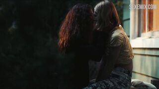 Zendaya ve Hunter Schafer, Euphoria'da lezbiyen sxene