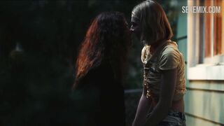 Zendaya ve Hunter Schafer, Euphoria'da lezbiyen sxene