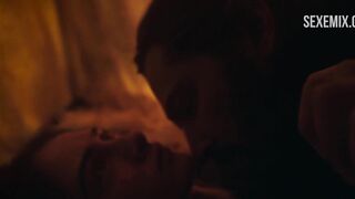 Denise Gough desnuda, Raffey Cassidy, escenas de The Other Lamb