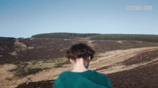 Denise Gough nue, Raffey Cassidy, scènes dans la scène érotique The Other Lamb