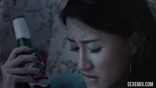 Sous-vêtements chauds d'Angelina Zhang, scène érotique dans Due West : Our Sex Journey (2012)