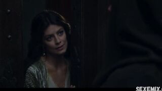 Roupa íntima de Alessandra Mastronardi, cena sexy em Medici Masters of Florence s02e01 (2016)