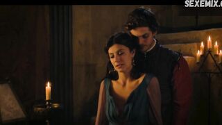 Ateşli Alessandra Mastronardi, Medici Masters Of Florence'daki Seksi Sahne