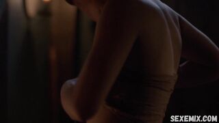 Emily Skeggs montre un corps nu sexy, scène dans Salem s03e02 (2016)