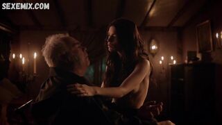 La chaude Janet Montgomery, scène sexy dans Salem s01e01 2014