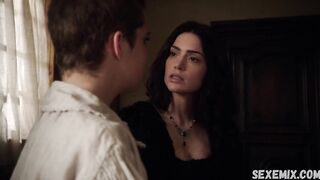 Janet Montgomery'nin lezbiyen öpüşme sahnesi, Salem 2014'teki sahne