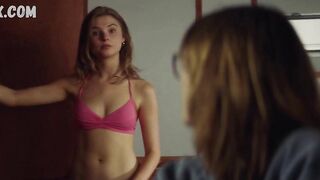 Seksi Stefanie Scott bikinili, Mary'deki sahne (2019)