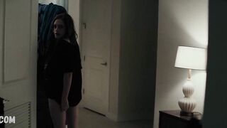 Carly Chaikin seksi, Last Moment of Clarity'deki iç çamaşırı sahnesi (2020)