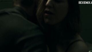 Jordana Spiro scopata in bagno, scena in - Ozark s02e04 (2018)