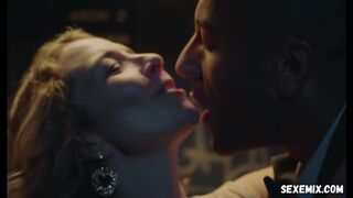 Rebecca Callard seksi, Doğum Günü Kızı (2019) sahnesi