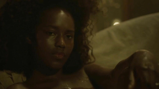 Fatou N'Diaye nuda, scena di sesso da Maison Close s02e08 (2013)