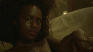 Fatou N'Diaye nua, cena de sexo de Maison Close s02e08 (2013)