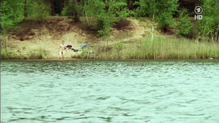 Joerdis Triebel nackt, erotische Szene aus A Good Summer (2011)