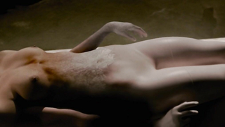 Rachel Sellan desnuda, escena erótica de Silent Hill Revelation (2012)